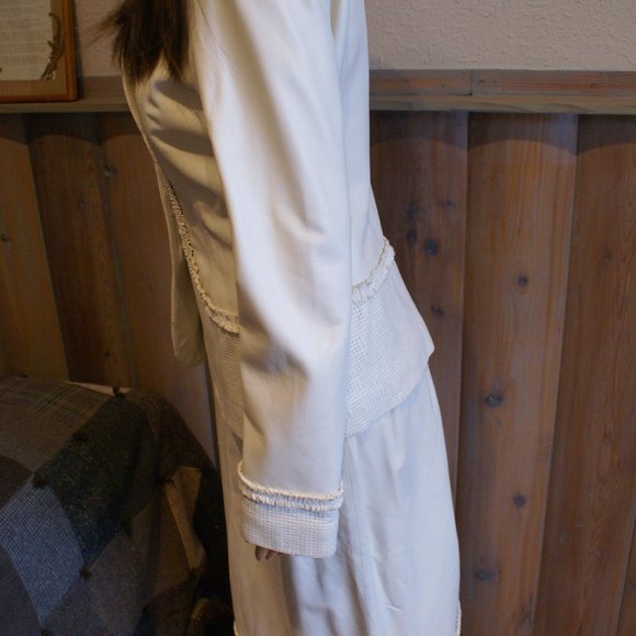 Authentic St John White Leather Suit - Picture 7 of 16